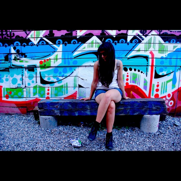 Meet your Posher, Jen - Picture 1 of 2